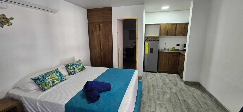 Room 5, Hotel Favare, Garabito