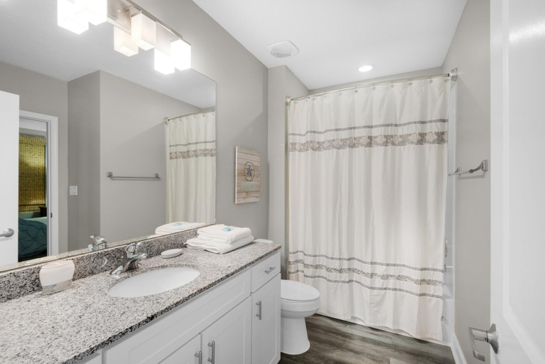 Bathroom 4, Grandview East 1601 - Azure Paradise, Bay