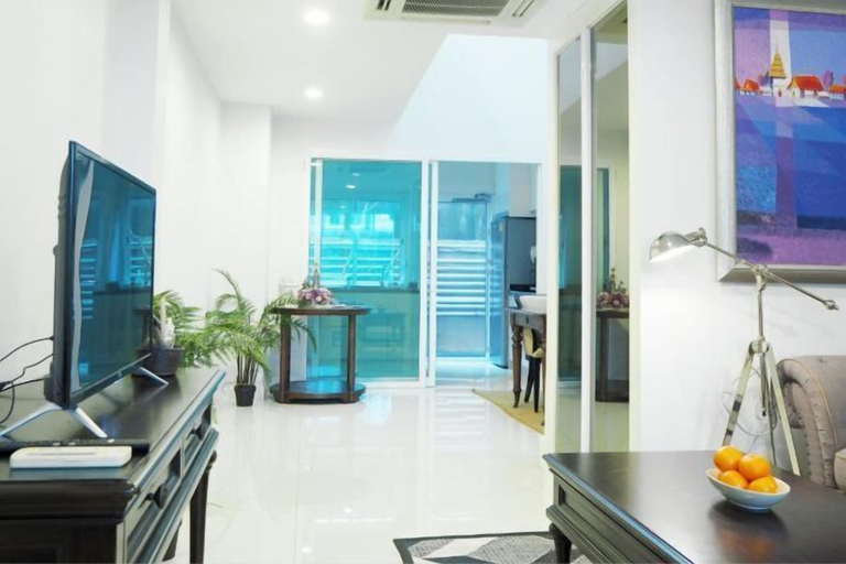 Property amenity 5, Sol Stay Sukhumvit 16 Entire House Three Bedroom & Full Kitchen, Khlong Toey