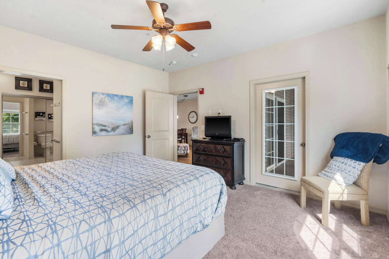 Room 3, R&L Scenic Views Retreat for 4, Taney
