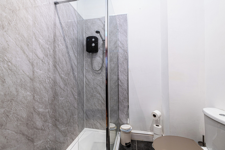 Bathroom, Two Bedroom Apartment by Guestz, Conwy