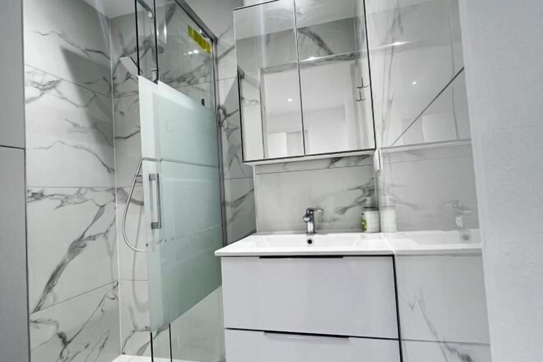 Bathroom 2, Bedroom - Serene with Chinese-Parisian Warmth, Seine-Saint-Denis
