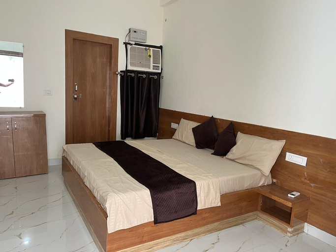 Room 4, Ladlee Palace Guest House, Mathura