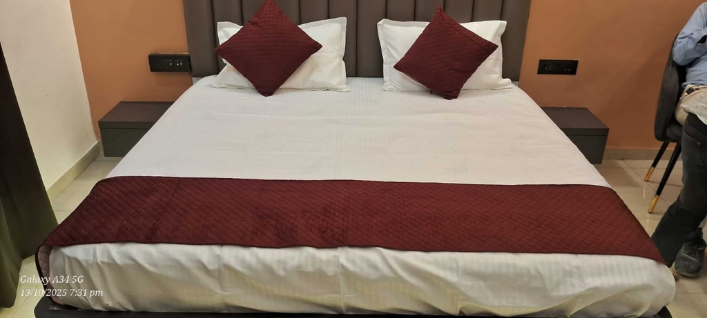 Room 2, Luxury Rooms In Lucknow, Lucknow