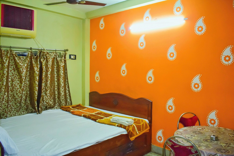 Room 5, New Balagi Guest House, North 24 Parganas