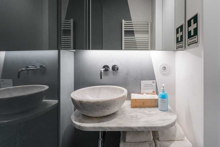 Bathroom 3, Guestready - Casas de Mompilher, Porto