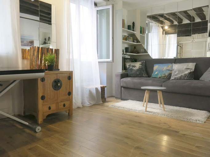 Others 4, Studio Marais Charlot Citycosy, Paris