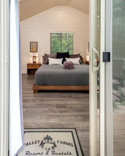 Interior 4, Couples Glamping Cabin - Lazy Bear, Transylvania