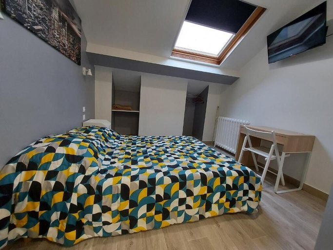 Bedroom 4, ARDENN HOTEL, Marne
