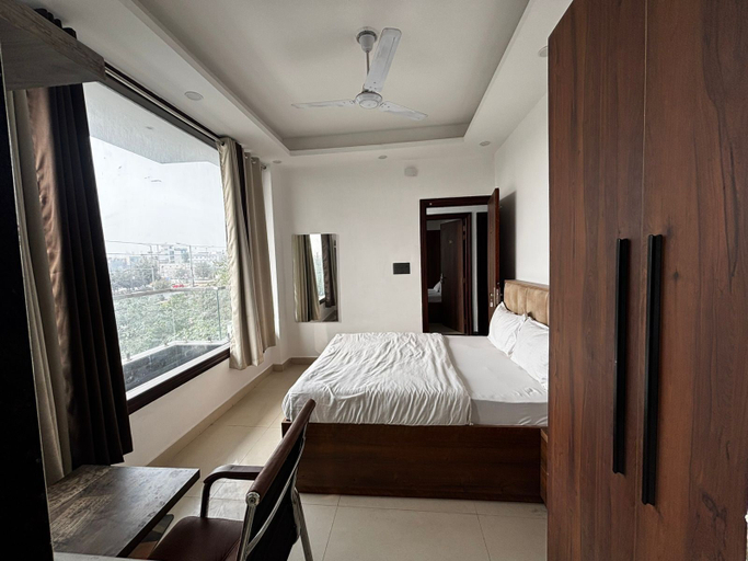 Room 5, Hotel Aura Grand SECTOR - 63A Noida, Gautam Buddha Nagar