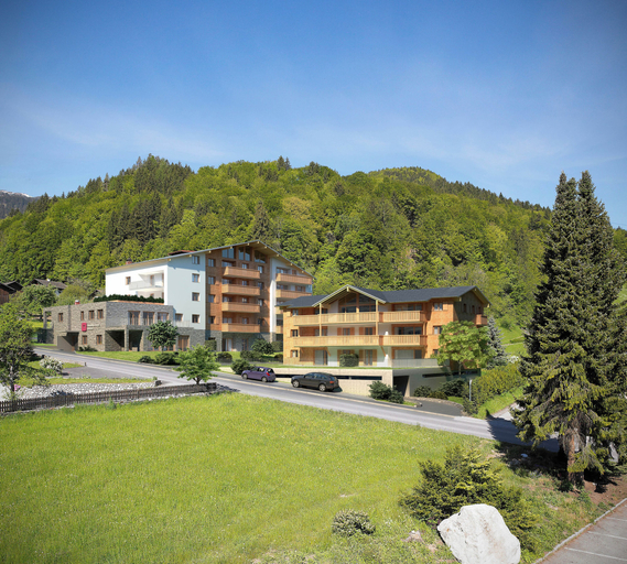 Exterior & Views