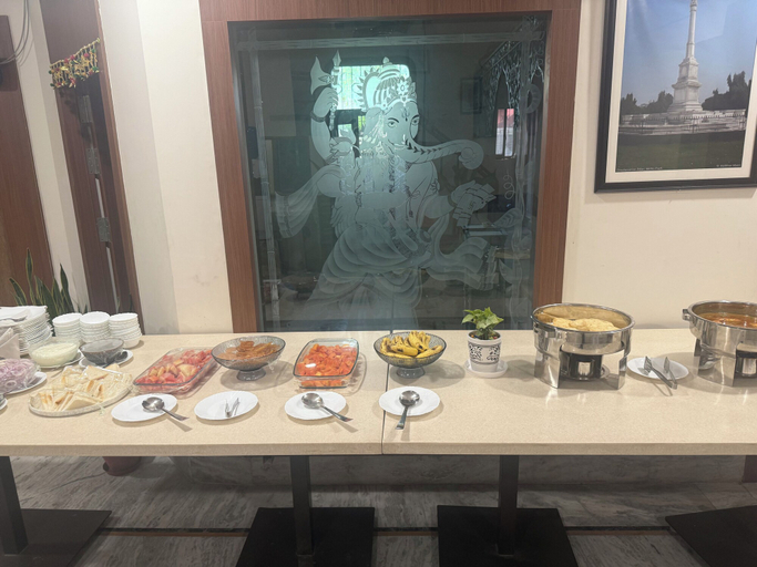 Breakfast buffet 4, Icon Residency Inn, Kaushambi