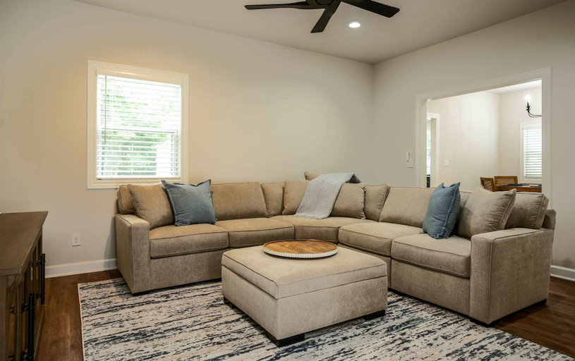 Living area 4, Shore Beats Work Geneva 3 BDR, Walworth