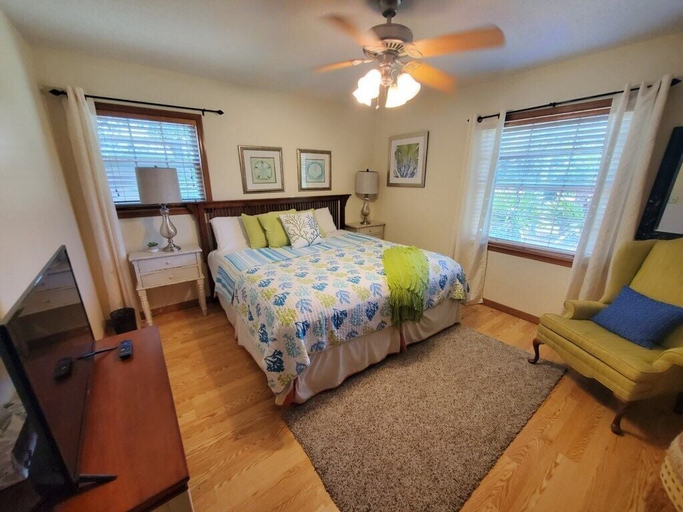 Room 3, Beach Blossom, Saint Johns