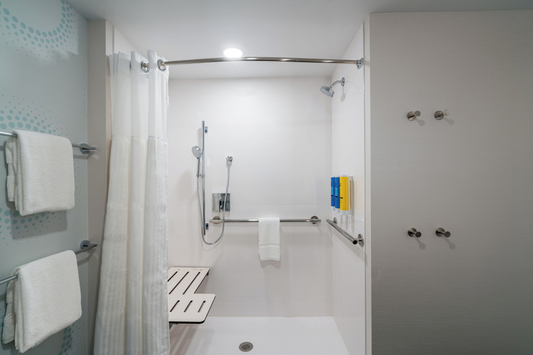 Bathroom 4, Tru by Hilton Savannah Airport, Chatham