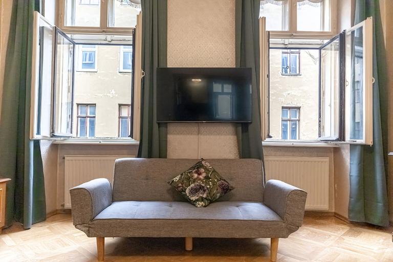 Room 5, Spacious 4BR Apt Long Stay Friendly, Wien