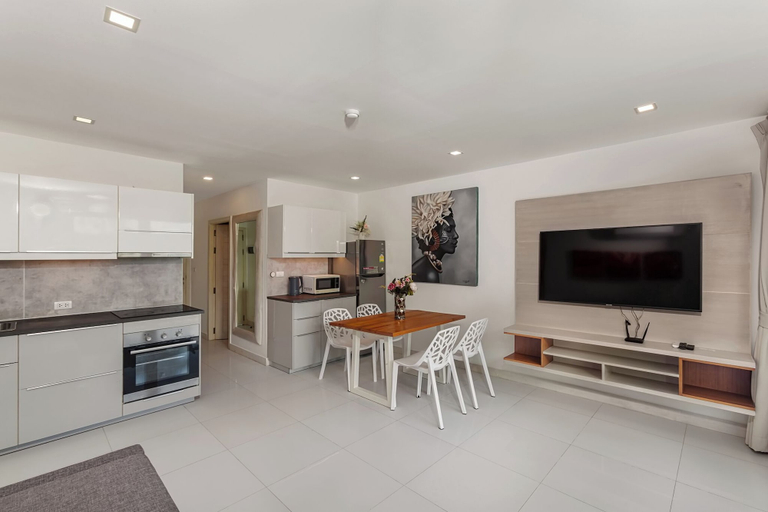 Private kitchen, Karon Butterfly Condominium Phuket, Phuket Island