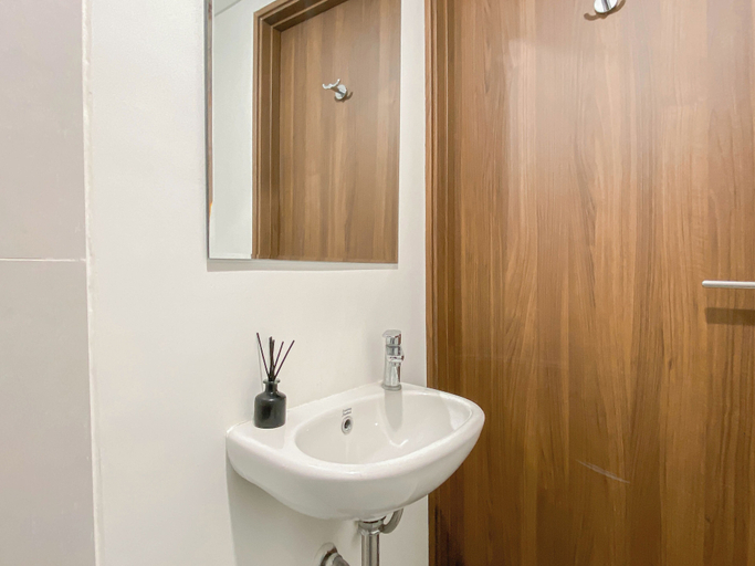 Interior 2, Soft Ivory Studio At Royal Sentul Park Apartment, Bogor