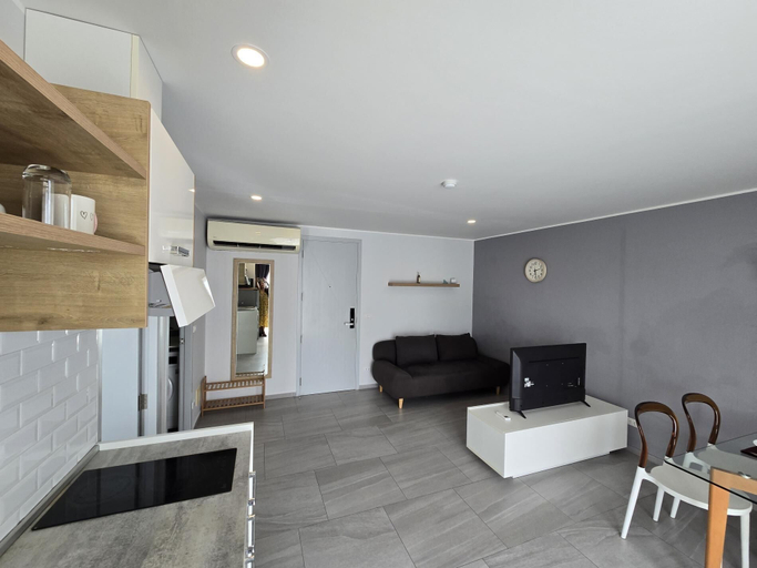 Interior 3, Well located Apt-1BR T2 -421, Phuket Island