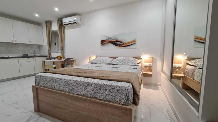 Room 4, Tales Of Split-100 Meters From The Seafront, Split