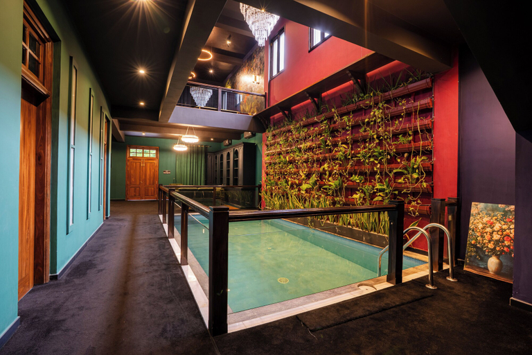 Indoor pool, The Merenchi, Galle Four Gravets