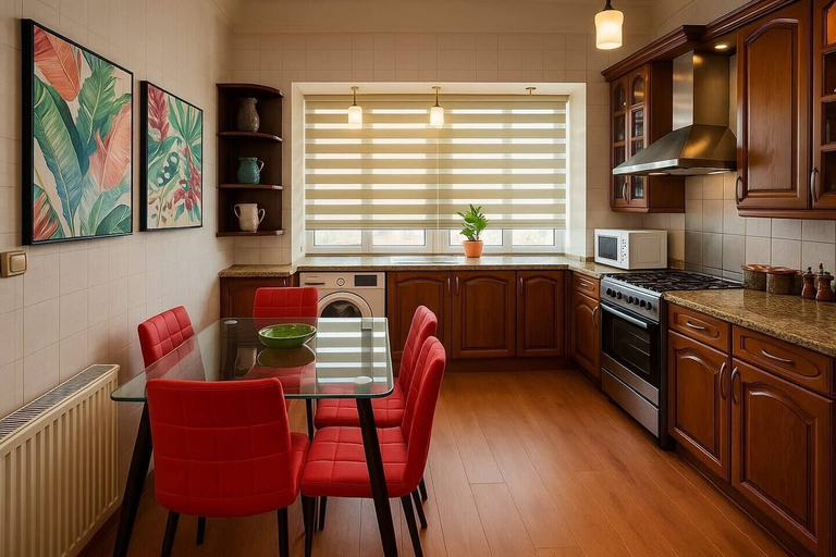 Private kitchen 2, Central Family Apartment, Salt