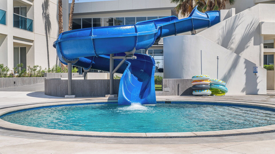 Pool 4, Amazing 2 Bedroom Beach Front Condominium at Encantame E1102, Puerto Peñasco