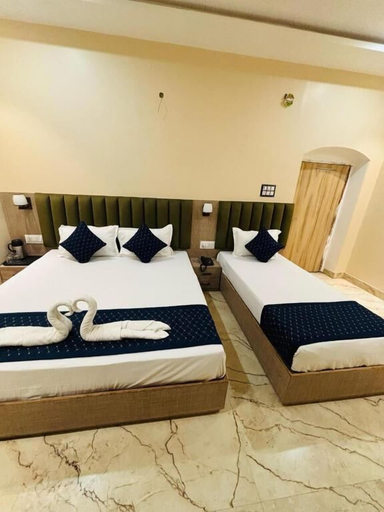 Room 5, Hotel Mangalam, Varanasi