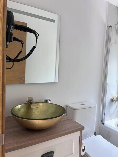 Bathroom 2, Casa El Viso, Madrid