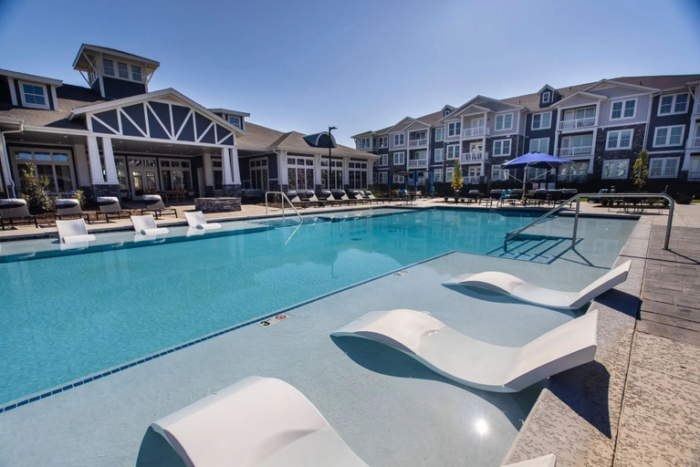 Pool 2, Landing Apartments Murfreesboro near Fairfield Estates, Rutherford