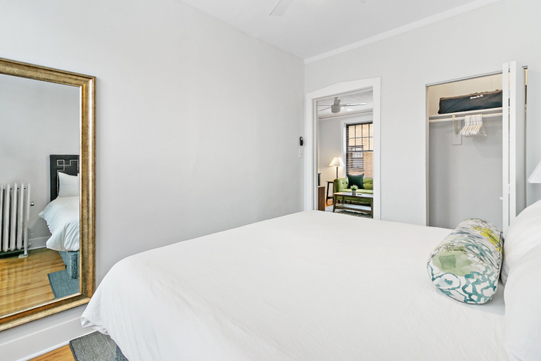 Bedroom 2, 1BR Magnificent Apt in Belmont Chicago, Cook