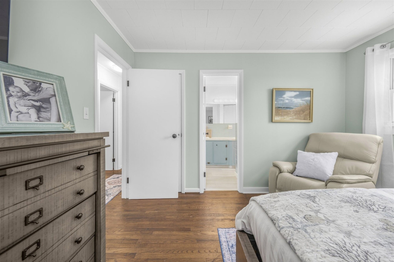 Room 4, Cypress Cove 3 Bedroom Cottage, Dare