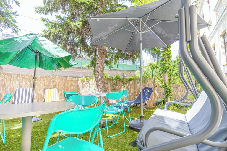 Garden 2, Stylish 2BR Apt Garden Modern Comforts, Wien
