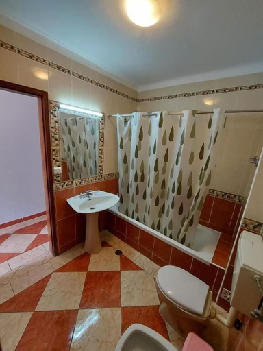 Bathroom 5, Cerro Atlântico by Umbral, Albufeira