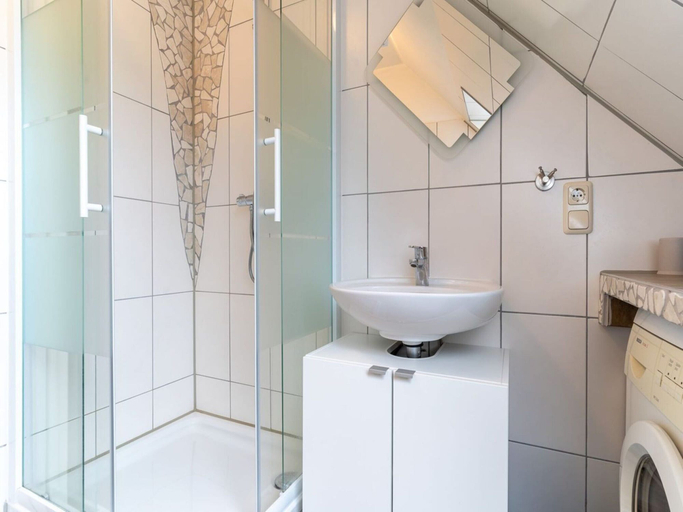 Bathroom 3, Ferienwohnung Kustenluft in Tating, Nordfriesland