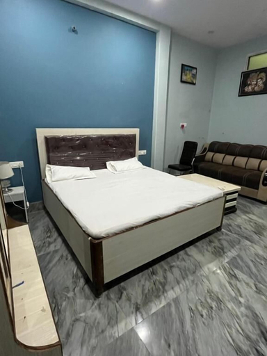 Room 2, Jaymala home stay, Varanasi