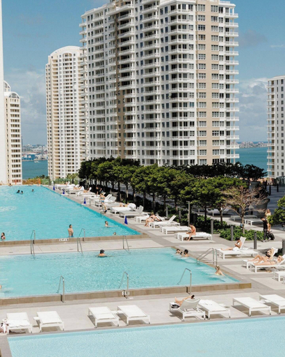 Rooftop pool, The Bay Suites - W Miami, Miami-Dade