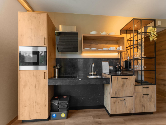 Private kitchen 4, Comfortable Apartment in Egmond aan Zee Near Sea, Bergen