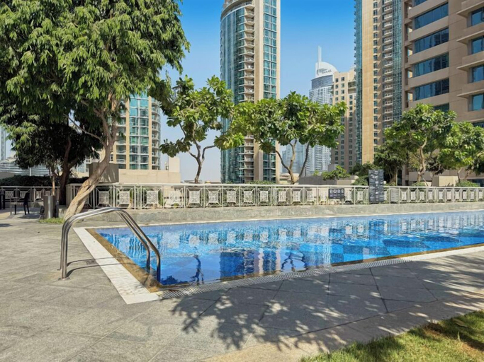 Outdoor pool 3, bnbme - 29 Boulevard Tower 1 - 1 BDR, Dubai
