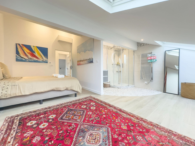 Room 5, Le Duplex in Cannes With 4 Bedrooms and 3 Bathrooms, Alpes-Maritimes