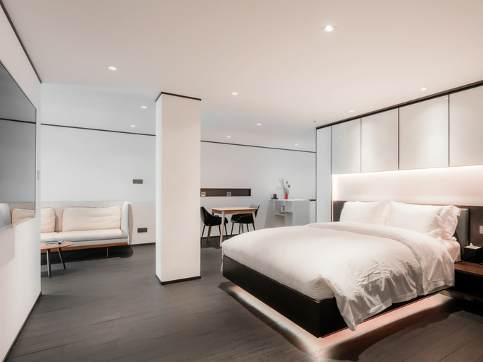 Room 2, MONT XIX, Dali Bai