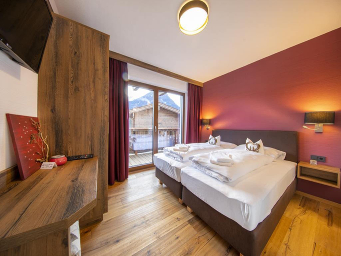 Bedroom 3, Alpine Chalet with Sauna and Balcony, Zell am See