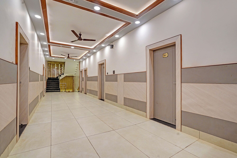 Lobby 5, Fabhotel Kr Inn, Mathura