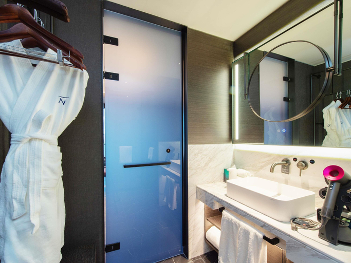 Bathroom 4, Novotel Kunming City Center, Kunming