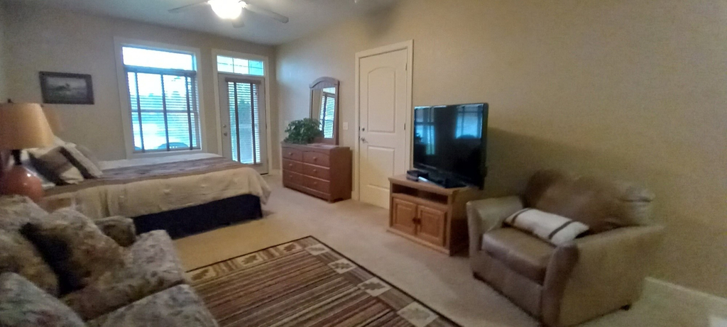 Room 3, Unit 411b 1bd/ 1ba Efficiency Condo 1 Bedroom Condo by RedAwning, Barron
