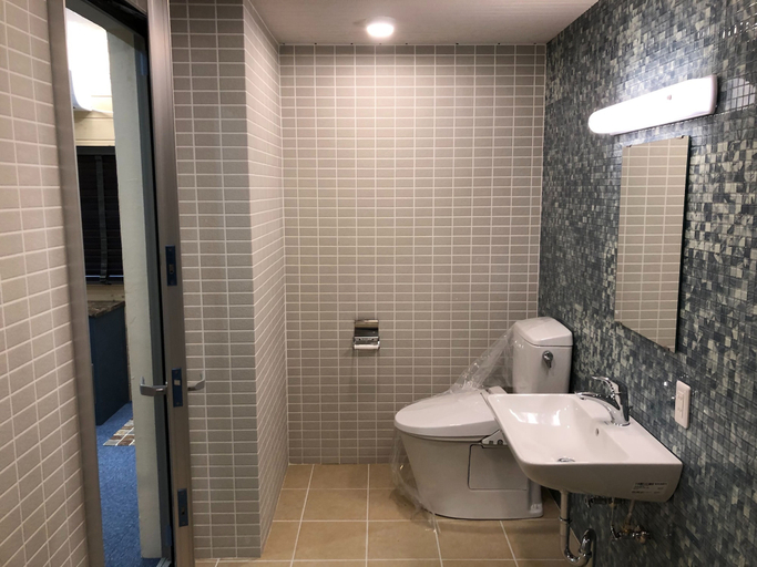 Bathroom 5, Hotel Bali Beach, Miyaki