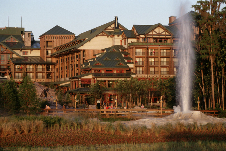 Exterior & Views 2, Disney's Wilderness Lodge, Orange