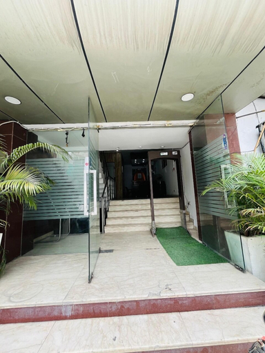 Front of property 2, Roomshala Hotel Lee Grand, Delhi