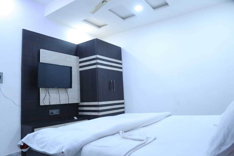 Room 3, Hotel Blue Berry Agra, Agra