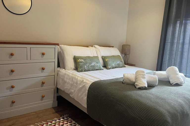 Primary image, 3-Bed Central Apartment - Sleeps 5 & Pets Ok, Belfast